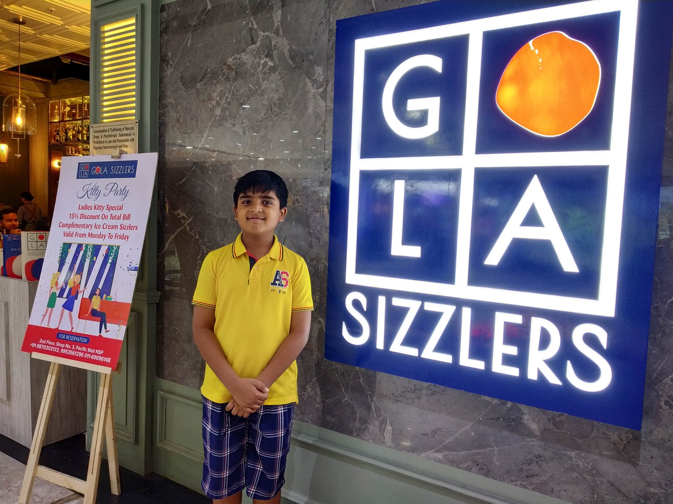 gola sizzlers,delhi
